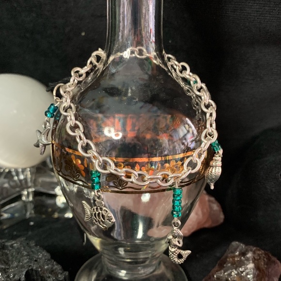 Ocean charm bracelet mermaid starfish sea shell - Picture 1 of 6